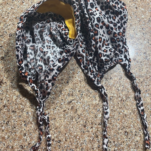 Two leopard scrub caps - Picture 3 of 3